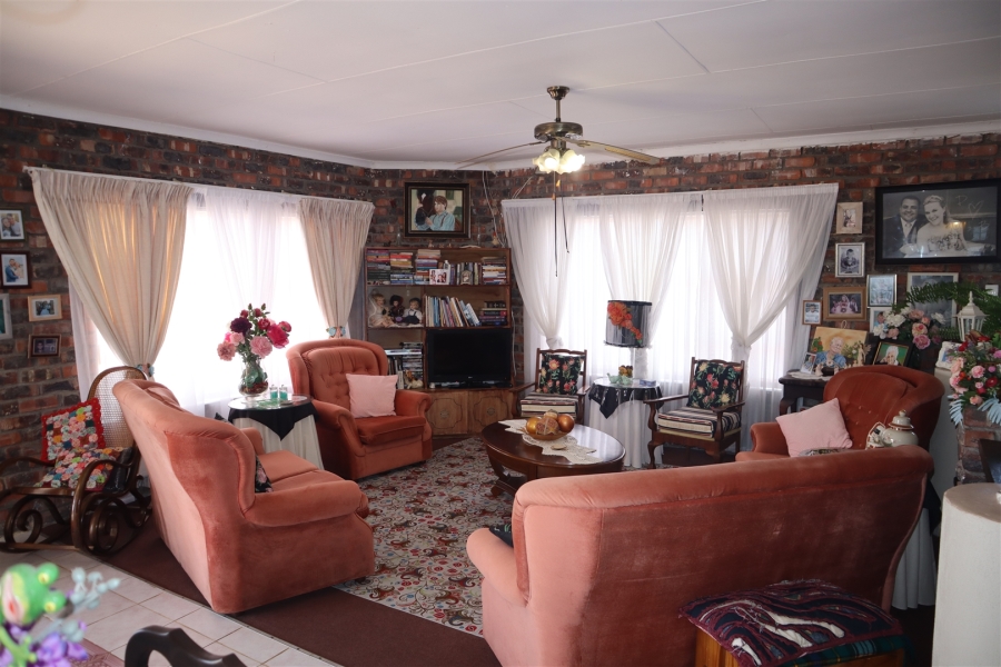 Commercial Property for Sale in Kabeljauws Eastern Cape